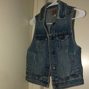 Sleeveless jean jacket